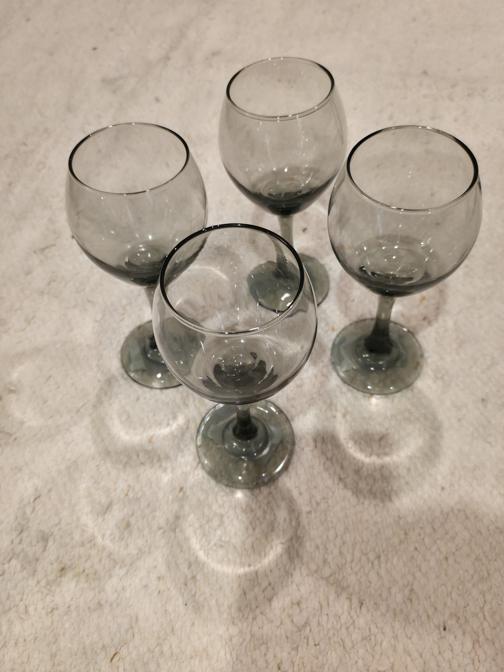 Vintage Smokey Grey Glass Wine Glasses 13.5 oz Set of 4 Round New Year Festive